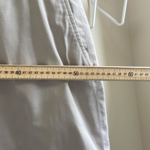 RALPH Lauren - Khaki Tan Shorts - Classic fit 9" - Size 36 - Picture 4 of 12